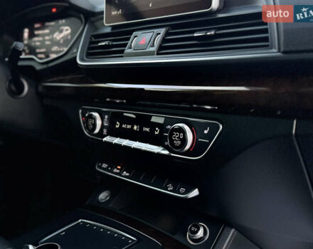 Серый Ауди Ку 5, объемом двигателя 1.98 л и пробегом 169 тыс. км за 25300 $, фото 53 на Automoto.ua