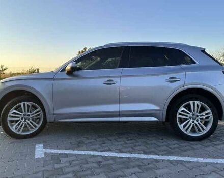 Сірий Ауді Ку 5, об'ємом двигуна 2 л та пробігом 98 тис. км за 21900 $, фото 4 на Automoto.ua