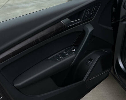 Сірий Ауді Ку 5, об'ємом двигуна 1.98 л та пробігом 124 тис. км за 24000 $, фото 19 на Automoto.ua