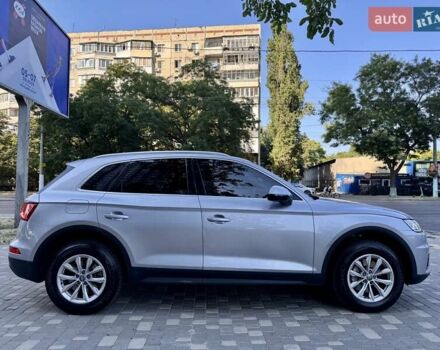 Серый Ауди Ку 5, объемом двигателя 1.97 л и пробегом 154 тыс. км за 23800 $, фото 5 на Automoto.ua