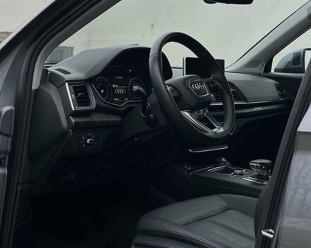 Сірий Ауді Ку 5, об'ємом двигуна 1.98 л та пробігом 124 тис. км за 24000 $, фото 11 на Automoto.ua