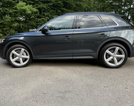 Серый Ауди Ку 5, объемом двигателя 1.97 л и пробегом 108 тыс. км за 36200 $, фото 3 на Automoto.ua