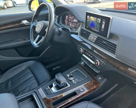 Серый Ауди Ку 5, объемом двигателя 1.98 л и пробегом 110 тыс. км за 25000 $, фото 41 на Automoto.ua