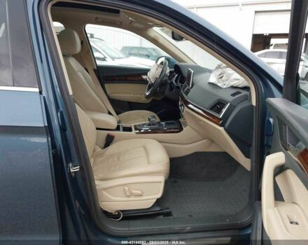 Сірий Ауді Ку 5, об'ємом двигуна 2 л та пробігом 79 тис. км за 17900 $, фото 6 на Automoto.ua