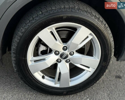 Серый Ауди Ку 5, объемом двигателя 1.98 л и пробегом 169 тыс. км за 25300 $, фото 8 на Automoto.ua