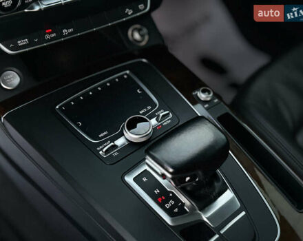 Серый Ауди Ку 5, объемом двигателя 1.98 л и пробегом 169 тыс. км за 25300 $, фото 39 на Automoto.ua