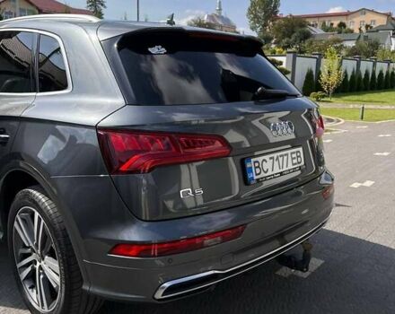 Серый Ауди Ку 5, объемом двигателя 1.97 л и пробегом 280 тыс. км за 28900 $, фото 6 на Automoto.ua