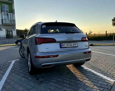 Сірий Ауді Ку 5, об'ємом двигуна 2 л та пробігом 98 тис. км за 21900 $, фото 6 на Automoto.ua