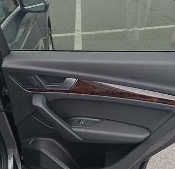 Серый Ауди Ку 5, объемом двигателя 1.98 л и пробегом 108 тыс. км за 24200 $, фото 23 на Automoto.ua