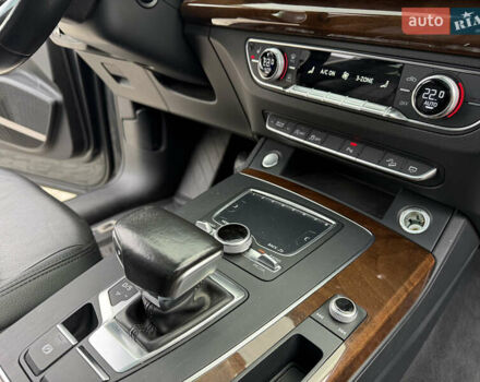 Сірий Ауді Ку 5, об'ємом двигуна 2 л та пробігом 123 тис. км за 26500 $, фото 25 на Automoto.ua