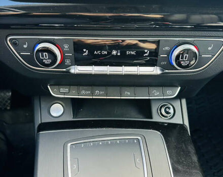 Серый Ауди Ку 5, объемом двигателя 1.98 л и пробегом 135 тыс. км за 27000 $, фото 18 на Automoto.ua