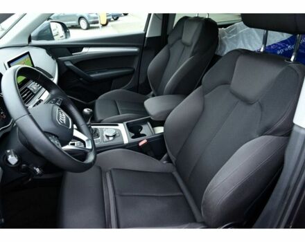 Сірий Ауді Ку 5, об'ємом двигуна 2 л та пробігом 123 тис. км за 33000 $, фото 4 на Automoto.ua