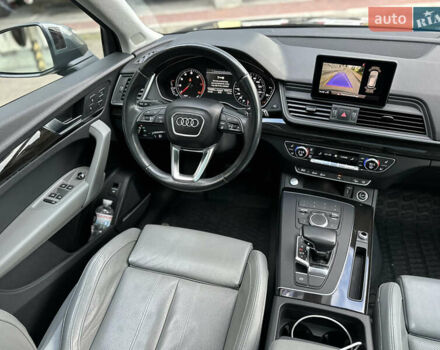Сірий Ауді Ку 5, об'ємом двигуна 2 л та пробігом 99 тис. км за 27300 $, фото 24 на Automoto.ua