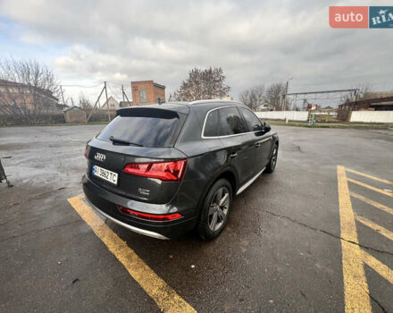 Серый Ауди Ку 5, объемом двигателя 1.98 л и пробегом 148 тыс. км за 25000 $, фото 5 на Automoto.ua