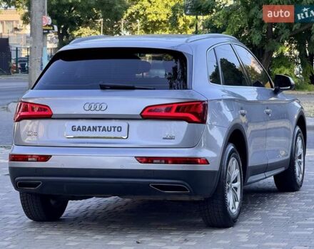 Серый Ауди Ку 5, объемом двигателя 1.97 л и пробегом 154 тыс. км за 23800 $, фото 6 на Automoto.ua