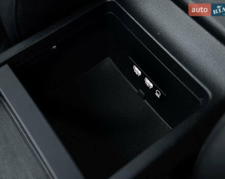 Серый Ауди Ку 5, объемом двигателя 1.98 л и пробегом 169 тыс. км за 25300 $, фото 40 на Automoto.ua