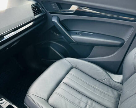 Серый Ауди Ку 5, объемом двигателя 1.98 л и пробегом 135 тыс. км за 27000 $, фото 14 на Automoto.ua