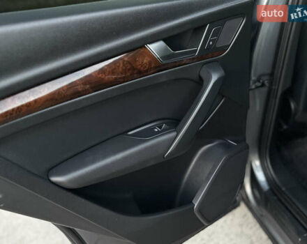 Серый Ауди Ку 5, объемом двигателя 1.98 л и пробегом 169 тыс. км за 25300 $, фото 65 на Automoto.ua