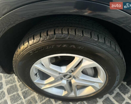 Сірий Ауді Ку 5, об'ємом двигуна 2 л та пробігом 160 тис. км за 21900 $, фото 17 на Automoto.ua