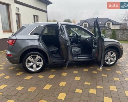 Серый Ауди Ку 5, объемом двигателя 1.98 л и пробегом 229 тыс. км за 20499 $, фото 13 на Automoto.ua