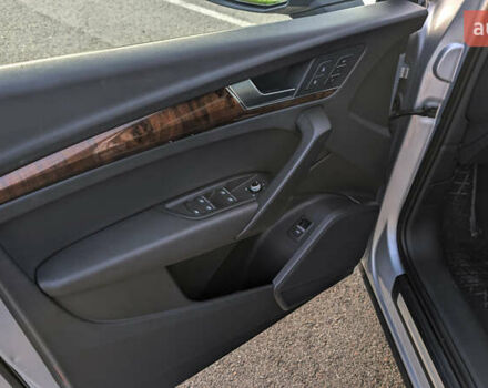 Серый Ауди Ку 5, объемом двигателя 1.98 л и пробегом 100 тыс. км за 23690 $, фото 58 на Automoto.ua