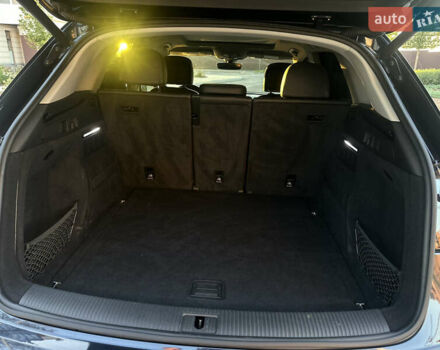 Сірий Ауді Ку 5, об'ємом двигуна 2 л та пробігом 160 тис. км за 21400 $, фото 35 на Automoto.ua