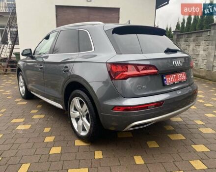 Серый Ауди Ку 5, объемом двигателя 1.98 л и пробегом 229 тыс. км за 20499 $, фото 5 на Automoto.ua