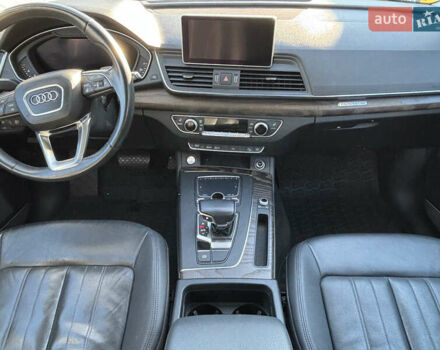 Серый Ауди Ку 5, объемом двигателя 1.98 л и пробегом 85 тыс. км за 26900 $, фото 27 на Automoto.ua