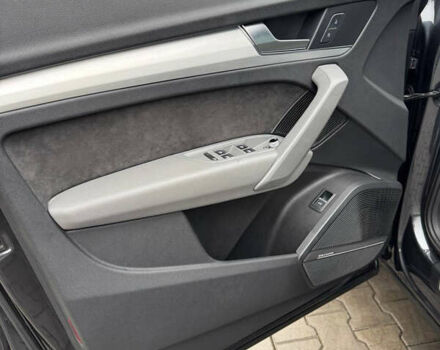 Серый Ауди Ку 5, объемом двигателя 1.97 л и пробегом 233 тыс. км за 29800 $, фото 9 на Automoto.ua