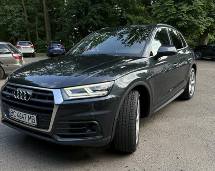 Серый Ауди Ку 5, объемом двигателя 1.97 л и пробегом 108 тыс. км за 36200 $, фото 1 на Automoto.ua