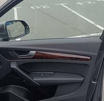 Серый Ауди Ку 5, объемом двигателя 1.98 л и пробегом 108 тыс. км за 24200 $, фото 32 на Automoto.ua