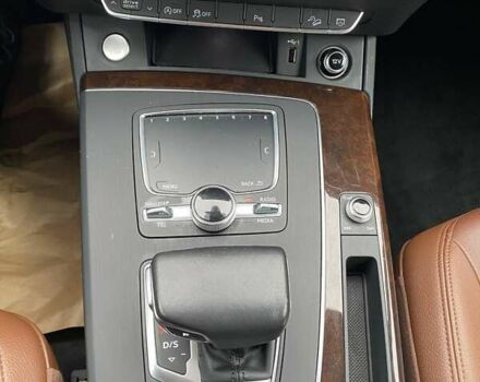 Сірий Ауді Ку 5, об'ємом двигуна 1.98 л та пробігом 150 тис. км за 23999 $, фото 23 на Automoto.ua