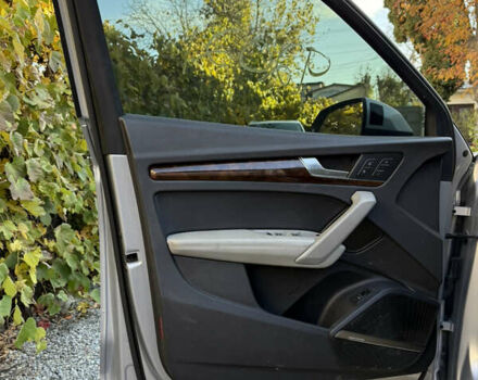 Сірий Ауді Ку 5, об'ємом двигуна 2 л та пробігом 148 тис. км за 20550 $, фото 8 на Automoto.ua