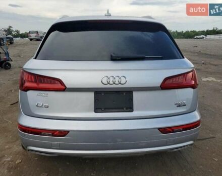 Серый Ауди Ку 5, объемом двигателя 1.98 л и пробегом 168 тыс. км за 18600 $, фото 5 на Automoto.ua