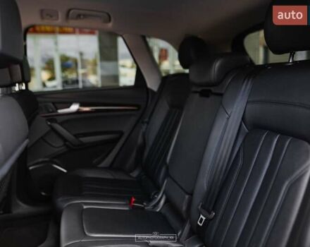 Серый Ауди Ку 5, объемом двигателя 2 л и пробегом 199 тыс. км за 29999 $, фото 39 на Automoto.ua