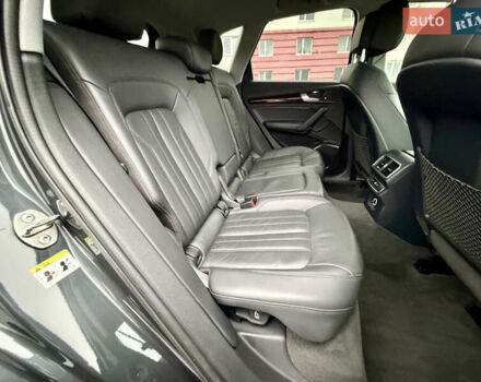 Сірий Ауді Ку 5, об'ємом двигуна 2 л та пробігом 136 тис. км за 24999 $, фото 49 на Automoto.ua