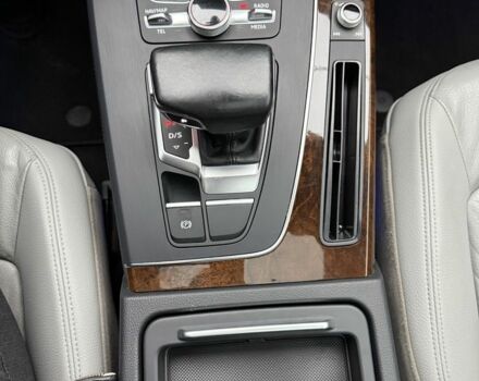 Сірий Ауді Ку 5, об'ємом двигуна 2 л та пробігом 148 тис. км за 24950 $, фото 13 на Automoto.ua