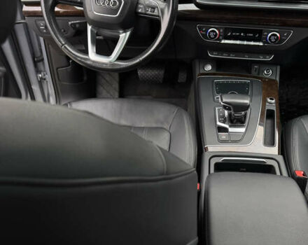 Сірий Ауді Ку 5, об'ємом двигуна 1.99 л та пробігом 84 тис. км за 31000 $, фото 3 на Automoto.ua