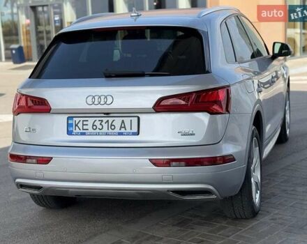 Сірий Ауді Ку 5, об'ємом двигуна 1.98 л та пробігом 115 тис. км за 26000 $, фото 3 на Automoto.ua