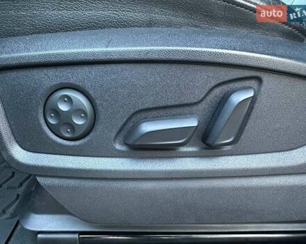 Серый Ауди Ку 5, объемом двигателя 1.98 л и пробегом 140 тыс. км за 21500 $, фото 7 на Automoto.ua