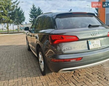 Серый Ауди Ку 5, объемом двигателя 1.98 л и пробегом 185 тыс. км за 27400 $, фото 3 на Automoto.ua