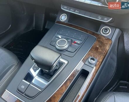 Серый Ауди Ку 5, объемом двигателя 2 л и пробегом 250 тыс. км за 18900 $, фото 16 на Automoto.ua