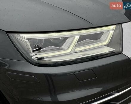 Сірий Ауді Ку 5, об'ємом двигуна 1.98 л та пробігом 179 тис. км за 26900 $, фото 4 на Automoto.ua