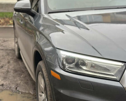 Серый Ауди Ку 5, объемом двигателя 1.98 л и пробегом 139 тыс. км за 24900 $, фото 3 на Automoto.ua