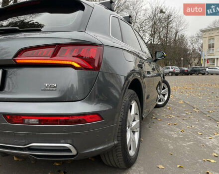 Серый Ауди Ку 5, объемом двигателя 1.97 л и пробегом 125 тыс. км за 35000 $, фото 16 на Automoto.ua