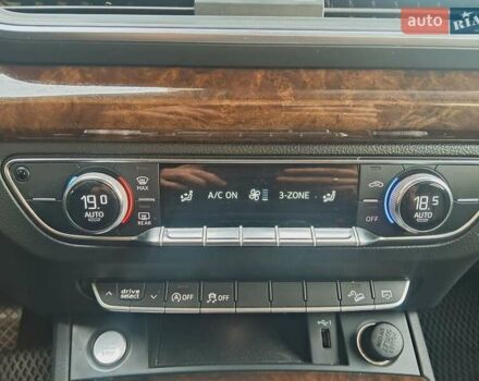 Серый Ауди Ку 5, объемом двигателя 1.98 л и пробегом 185 тыс. км за 27400 $, фото 13 на Automoto.ua