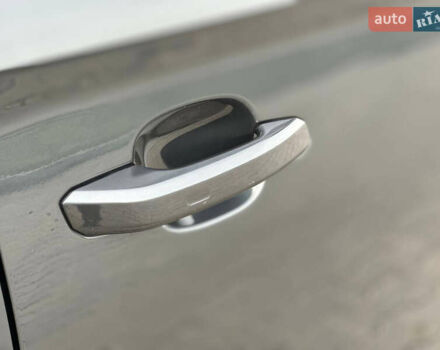 Серый Ауди Ку 5, объемом двигателя 1.98 л и пробегом 223 тыс. км за 21700 $, фото 4 на Automoto.ua