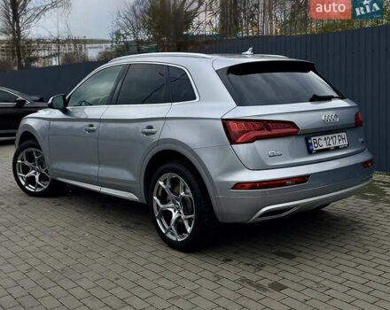 Сірий Ауді Ку 5, об'ємом двигуна 1.99 л та пробігом 84 тис. км за 31000 $, фото 32 на Automoto.ua