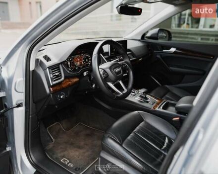Серый Ауди Ку 5, объемом двигателя 2 л и пробегом 199 тыс. км за 29999 $, фото 46 на Automoto.ua
