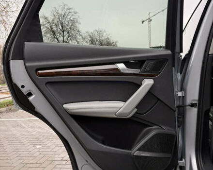 Серый Ауди Ку 5, объемом двигателя 2 л и пробегом 148 тыс. км за 25850 $, фото 11 на Automoto.ua